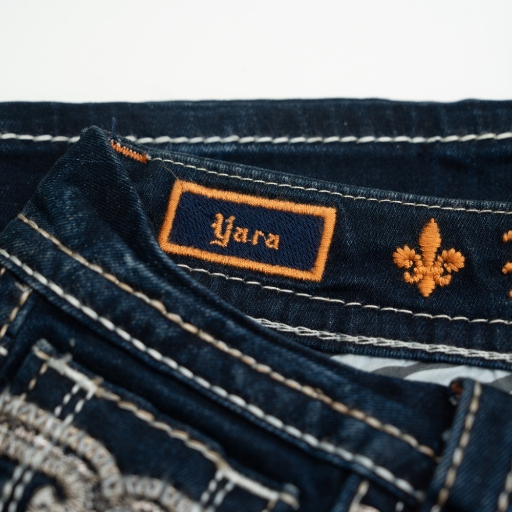 Rock Revival Yara Cuffed Stretch Capri Jeans - Picture 4 of 13